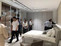 家具企业美廷理创日志:美廷新资讯｜居然之家领导莅临美廷理创，共探家居未来新方向

3月14日，居然之家副总裁、西南战区总经理刘飞先生一行莅临深圳美廷理创家居集团【图0】